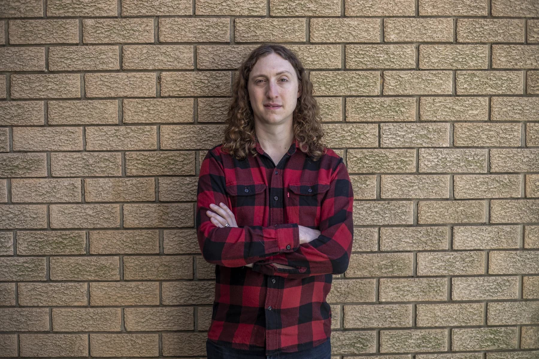 Jordan framed by converging brick walls